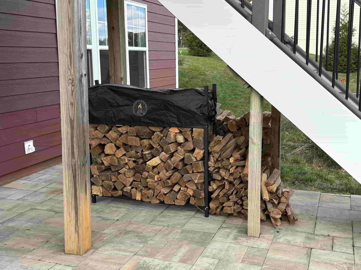 Close-up of low-moisture kiln-dried hardwood splits